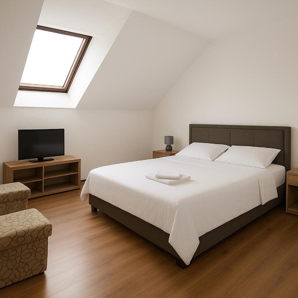 Apartment And Rooms D&J Zabljak  Ngoại thất bức ảnh
