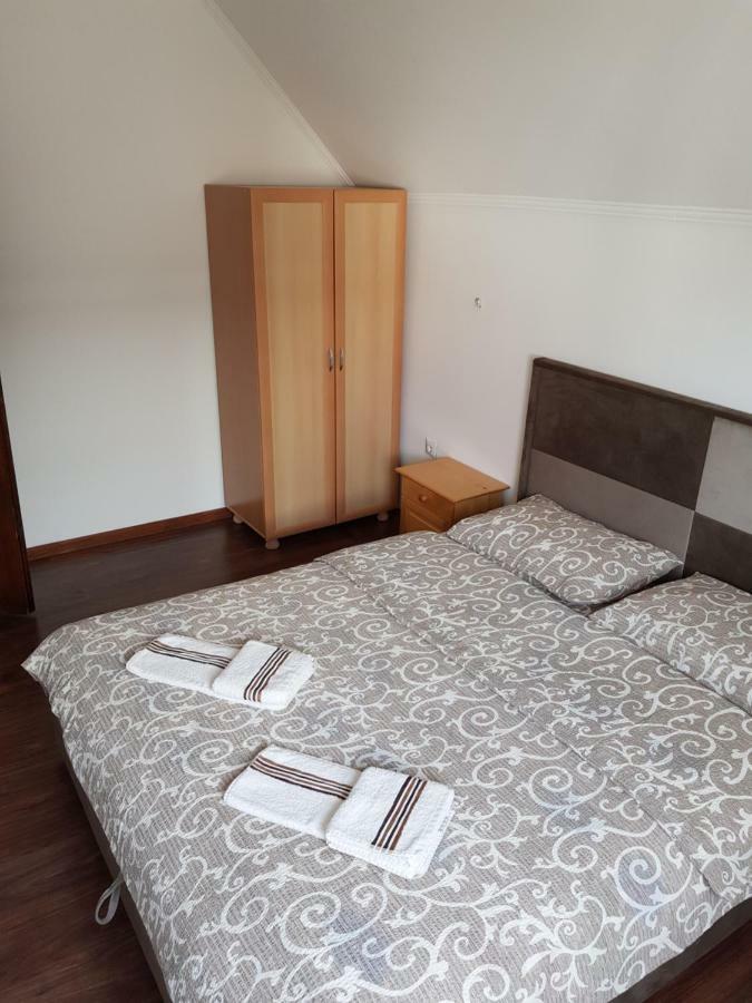 Apartment And Rooms D&J Zabljak  Ngoại thất bức ảnh
